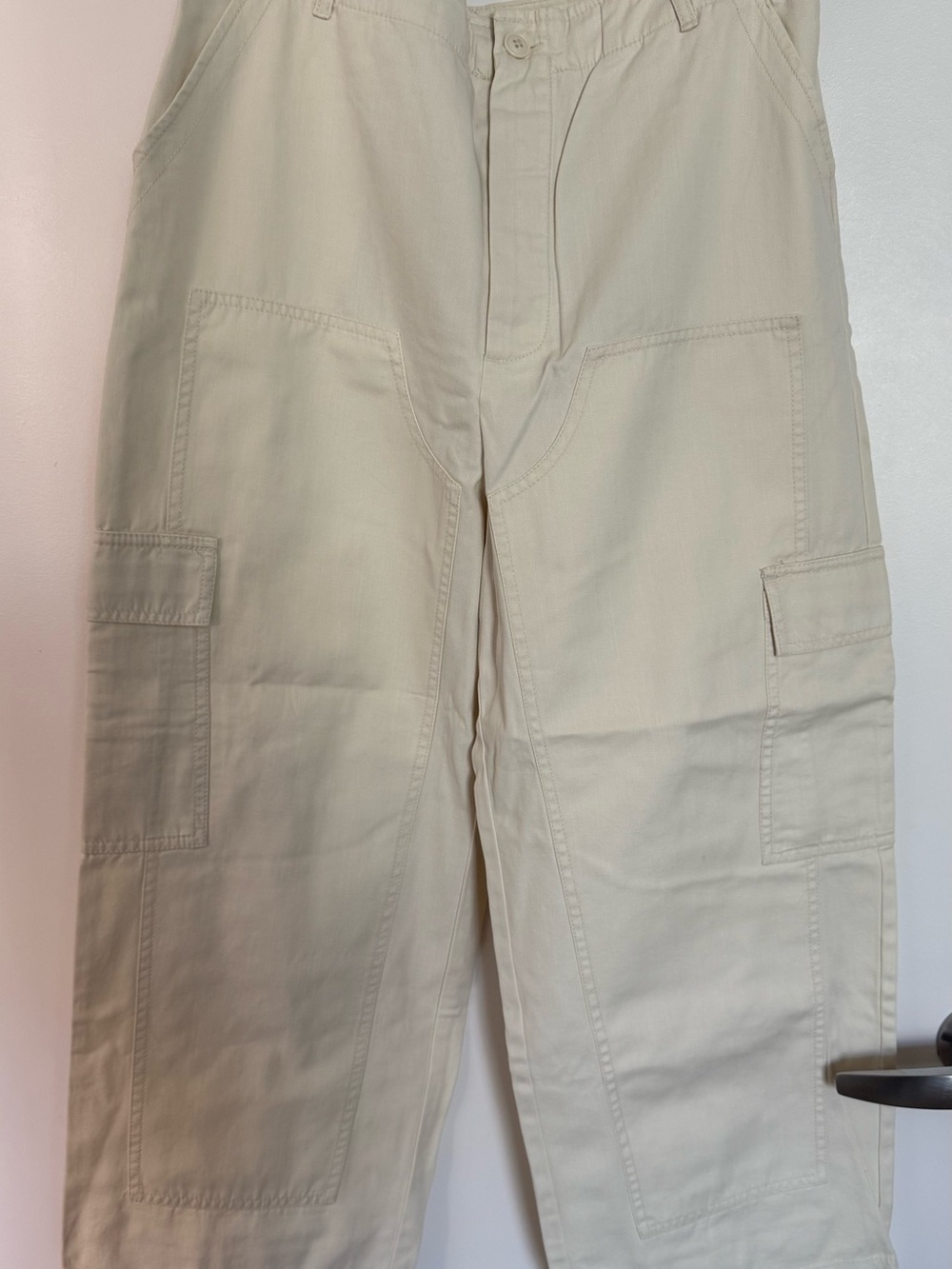 Universal Thread Wide Leg Cargo Pants in Light Beige